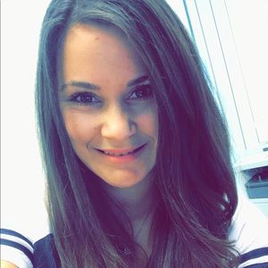 Meet your Posher, Holly